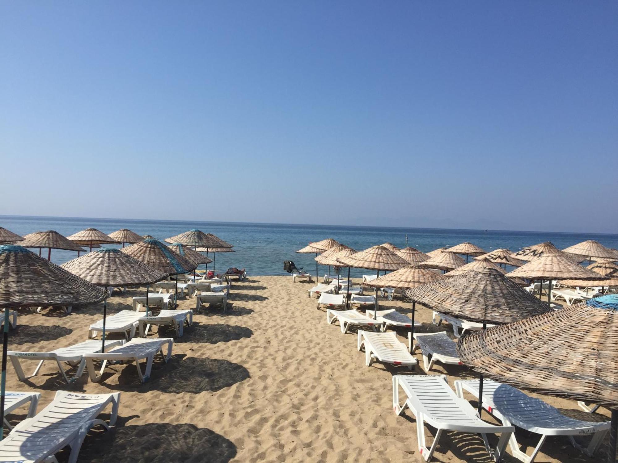 Ayvalı Grand Milano Hotel מראה חיצוני תמונה